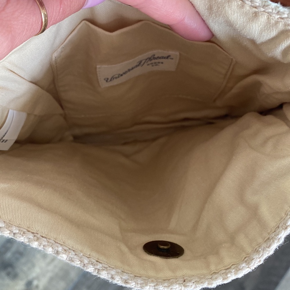 Universal Thread- Crossbody - Picture 4 of 4